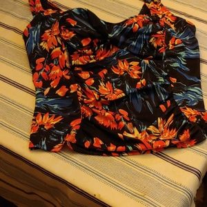Floral print tankini size 20